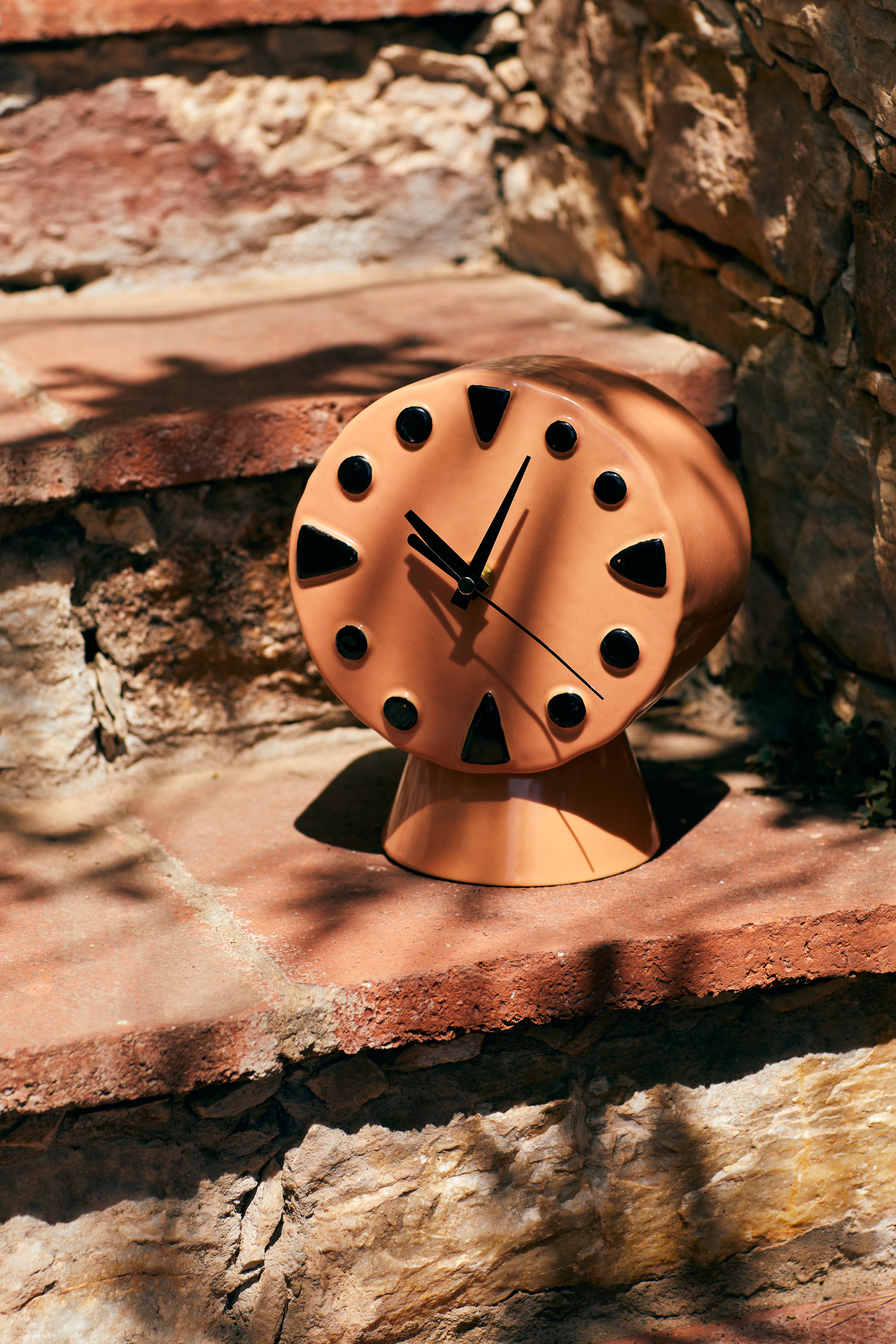 Retro ceramic clock
