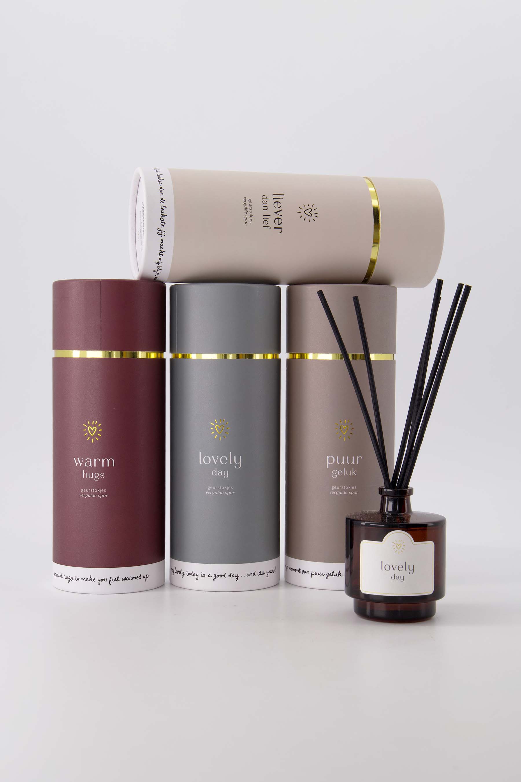 geurstokjes in koker warm hugs donkerrood