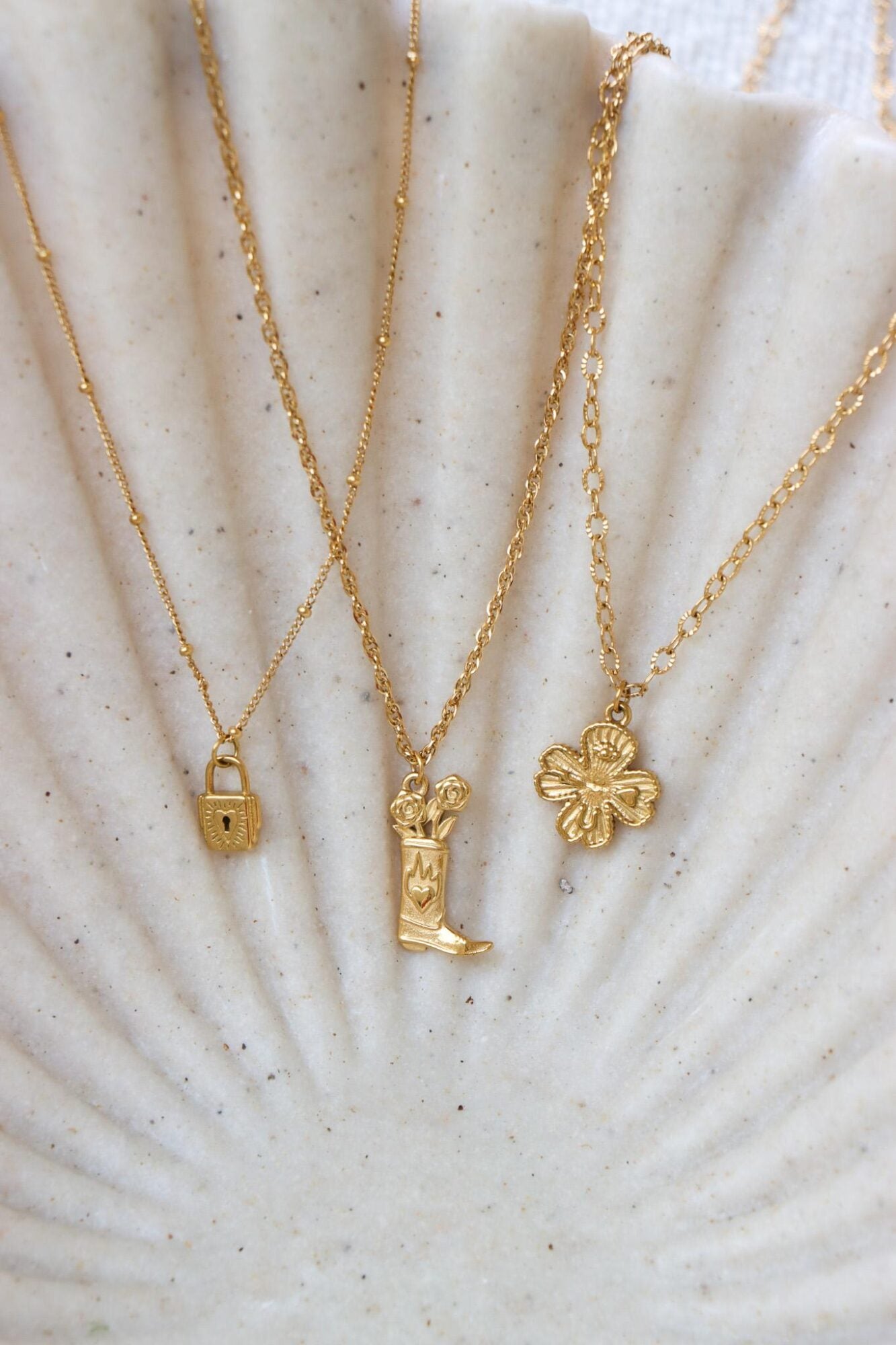 Lock of love necklace gold