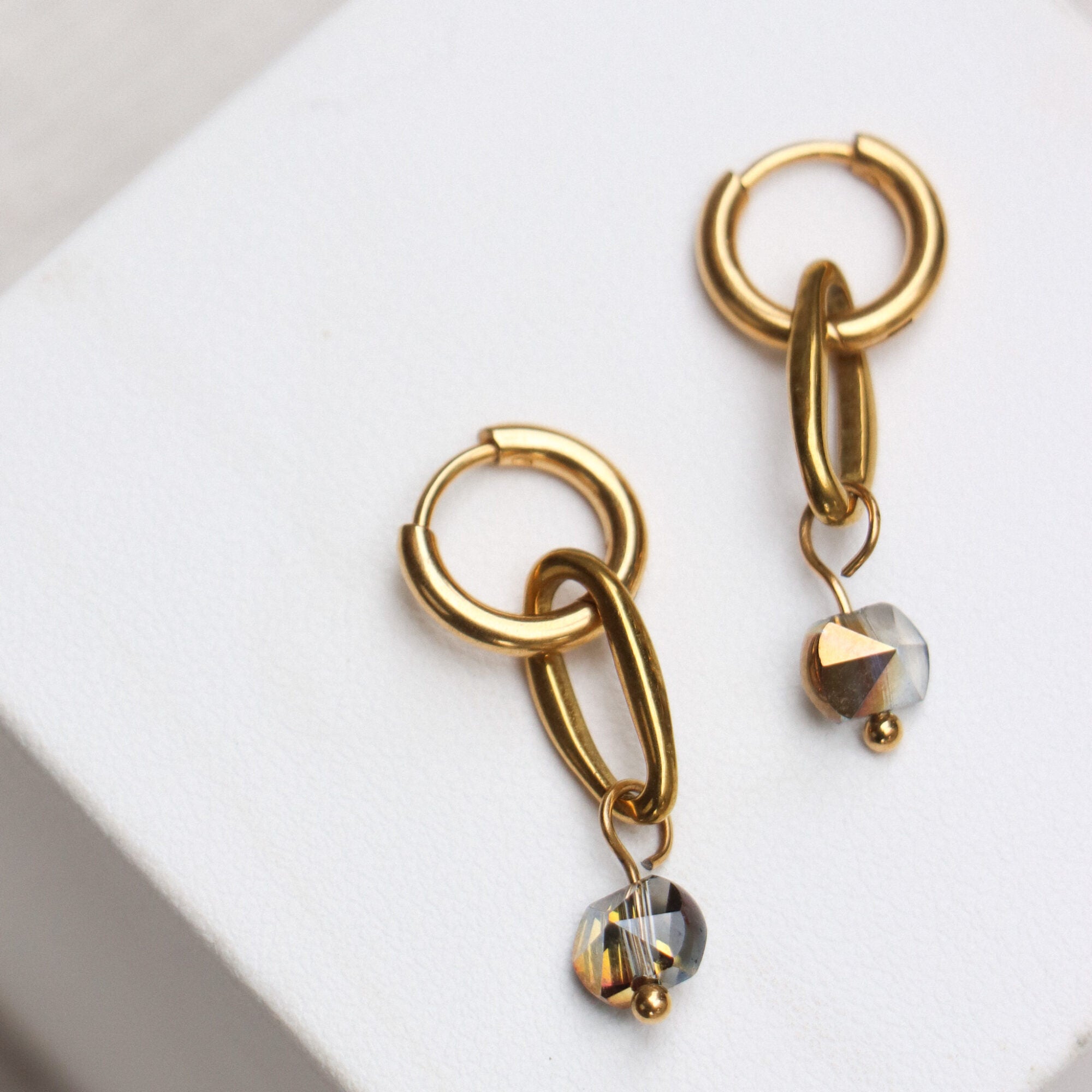 Bright diamond hoop gold