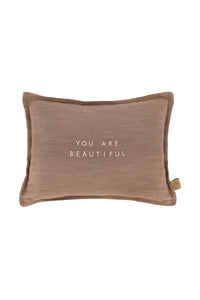 kussen you are beautiful 35x25cm hazelnootbruin