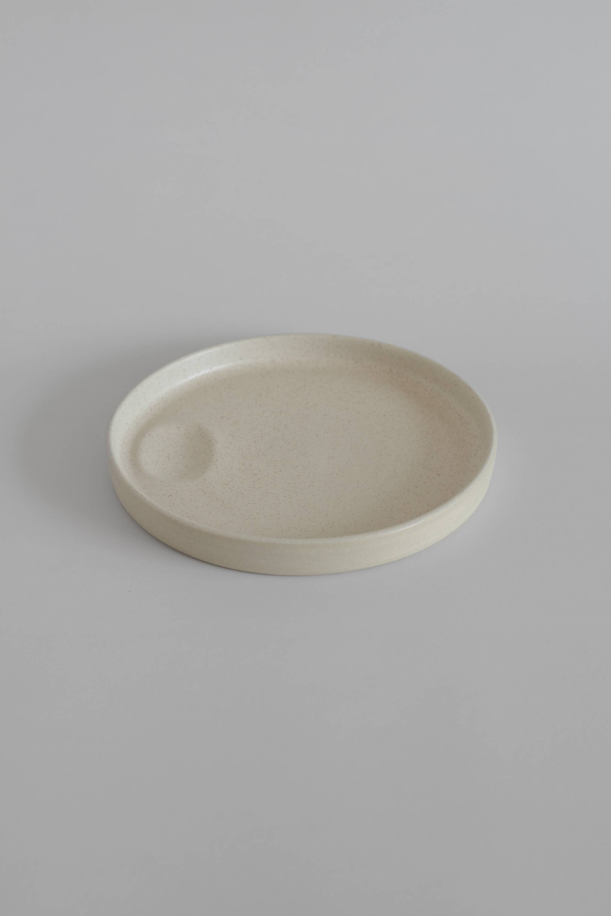 Bord Cream 20 cm - Handgemaakt keramisch dessertbord - Pasen