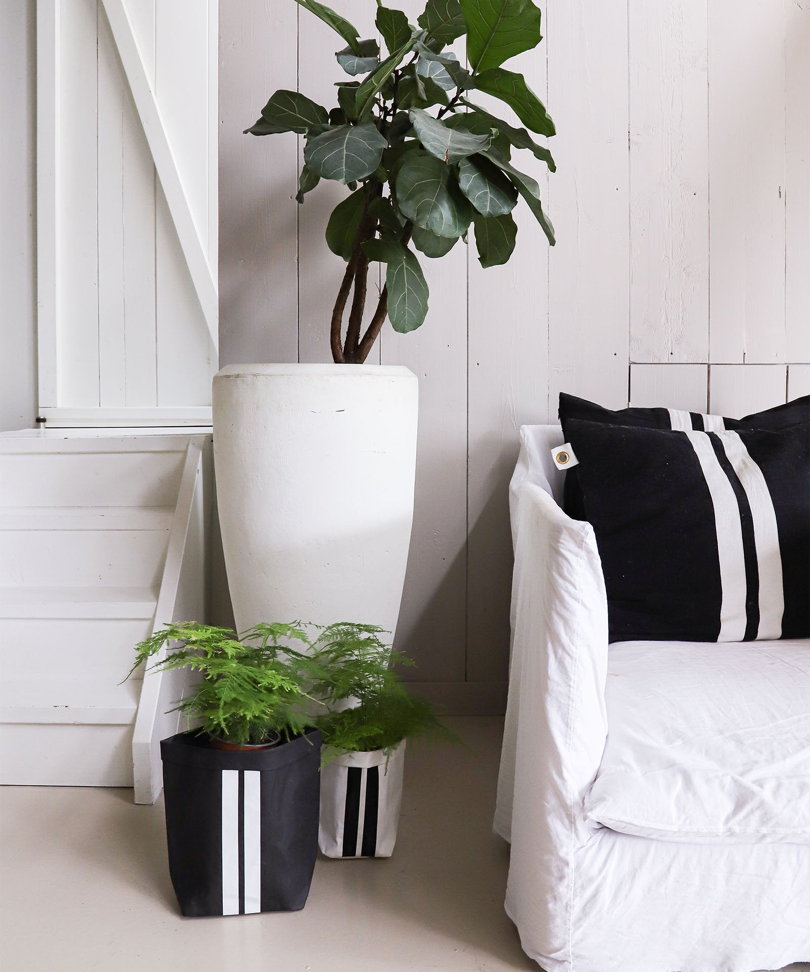 The Pillow Cover, Long Black