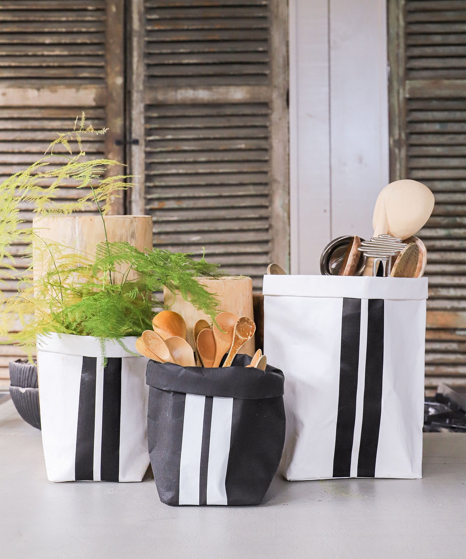 The Paper Bag, Medium
