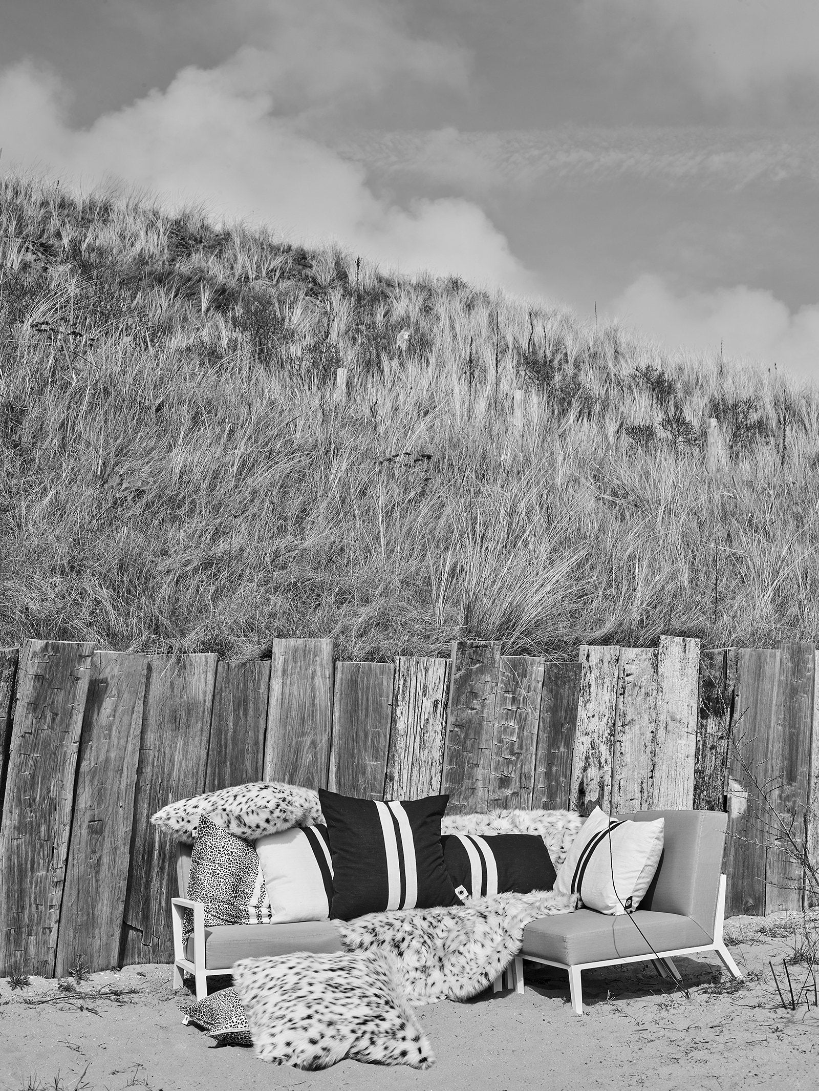 The Pillow Cover, Black