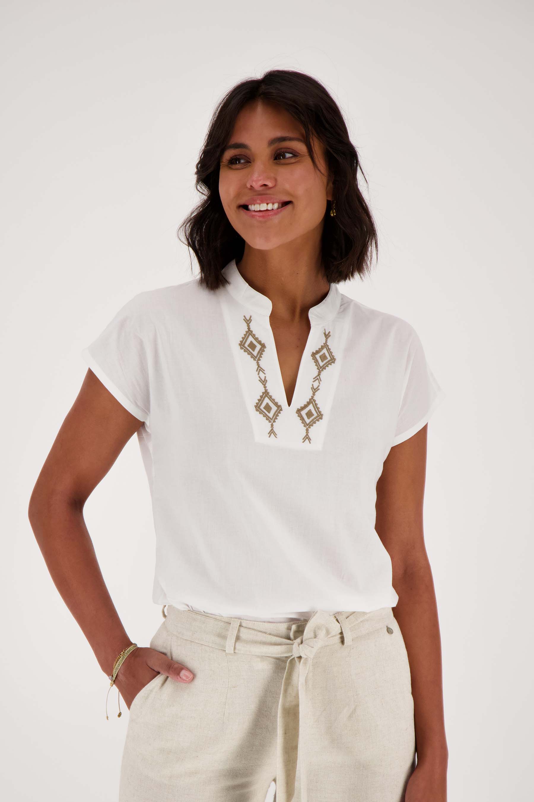 blouse met geborduurde details wit