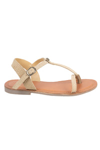 Fijne sandalen, Zand