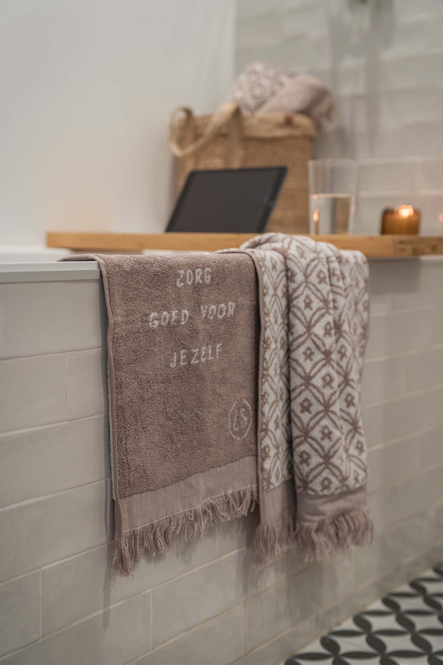 gastendoekje zorg goed voor jezelf 30x55cm leem/off white