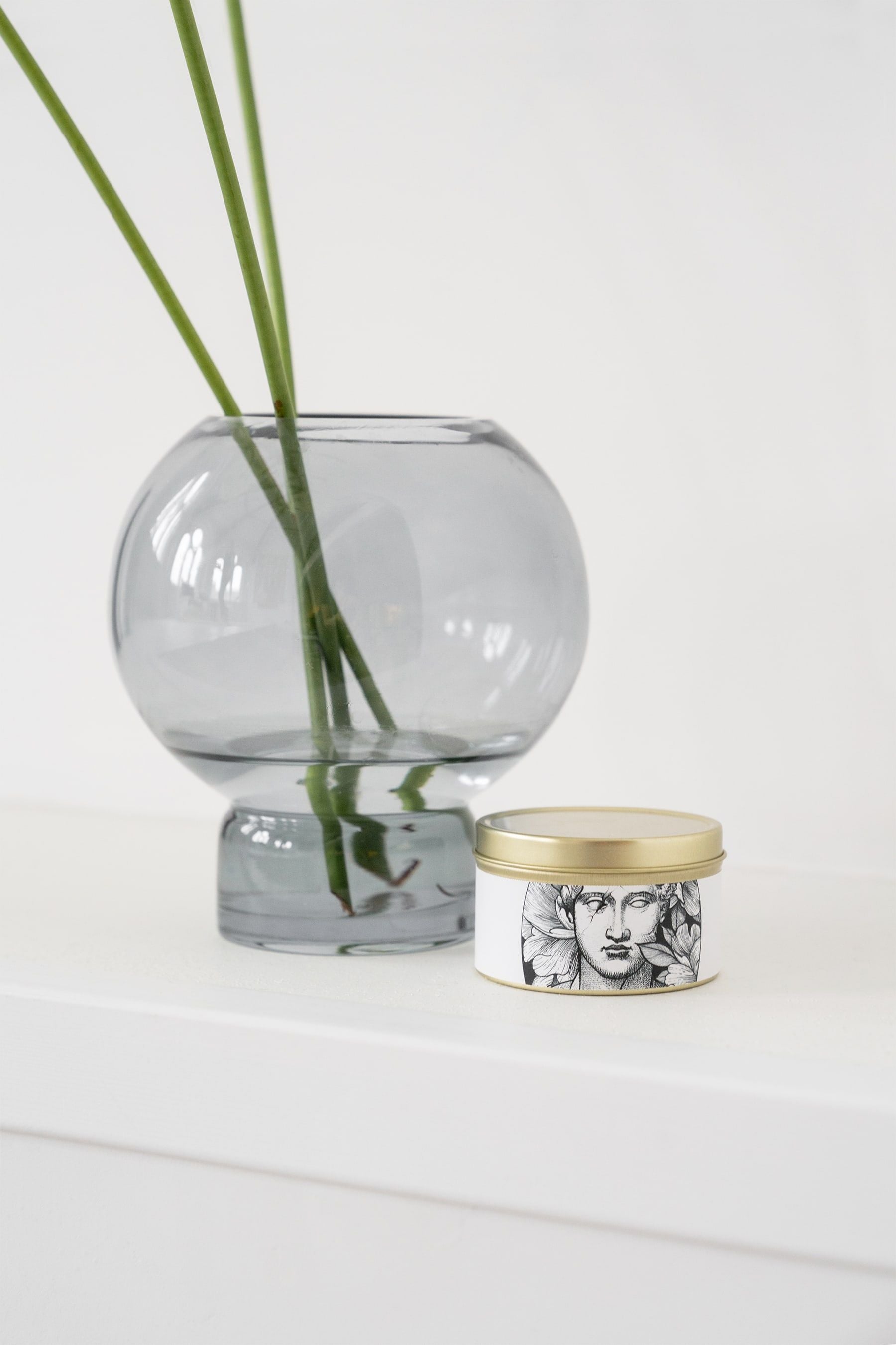 Limited geurkaars in blik hoofd vrouw, Wit