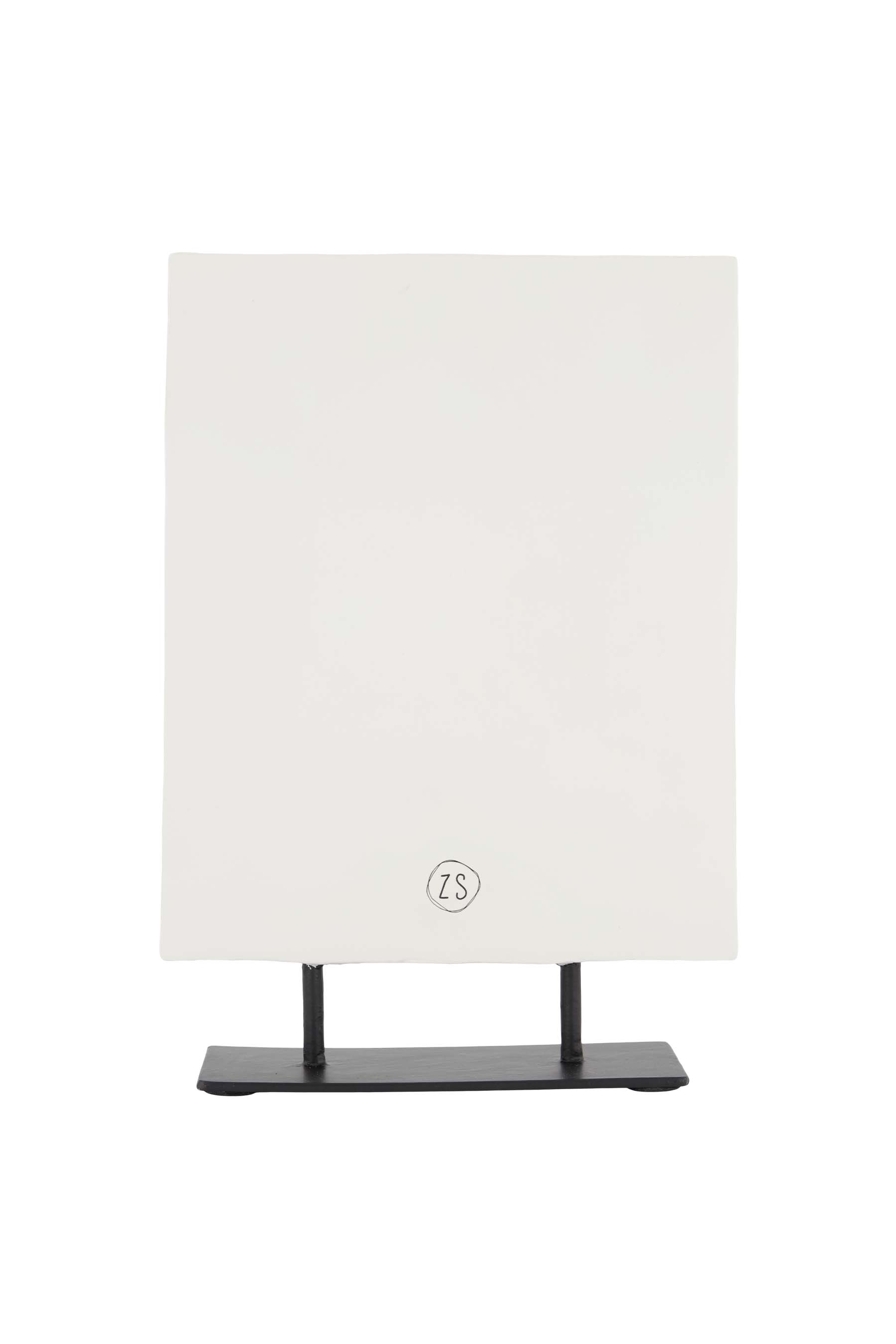 polystone ornament op sokkel streep off white