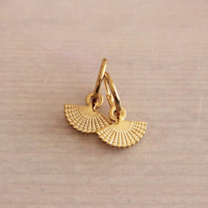 Stainless steel earrings with fan - gold